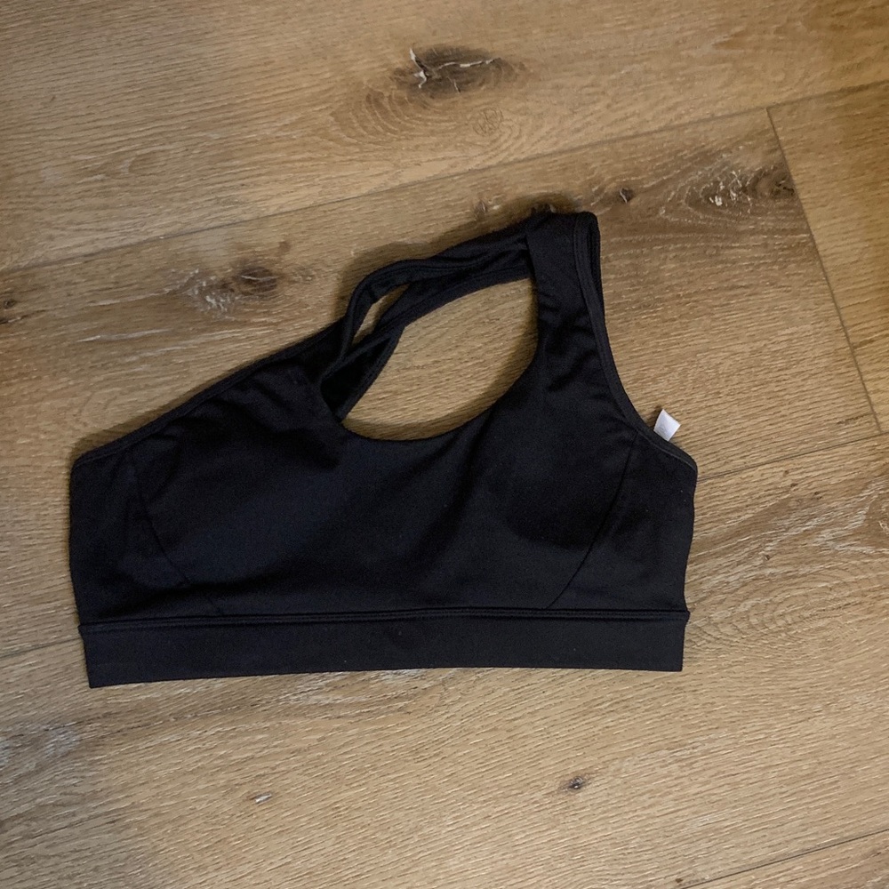 Asymmetric Black Sports Bra with Supportive Band